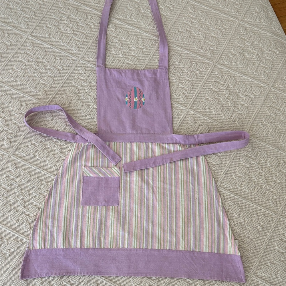 Girls Easter apron OS